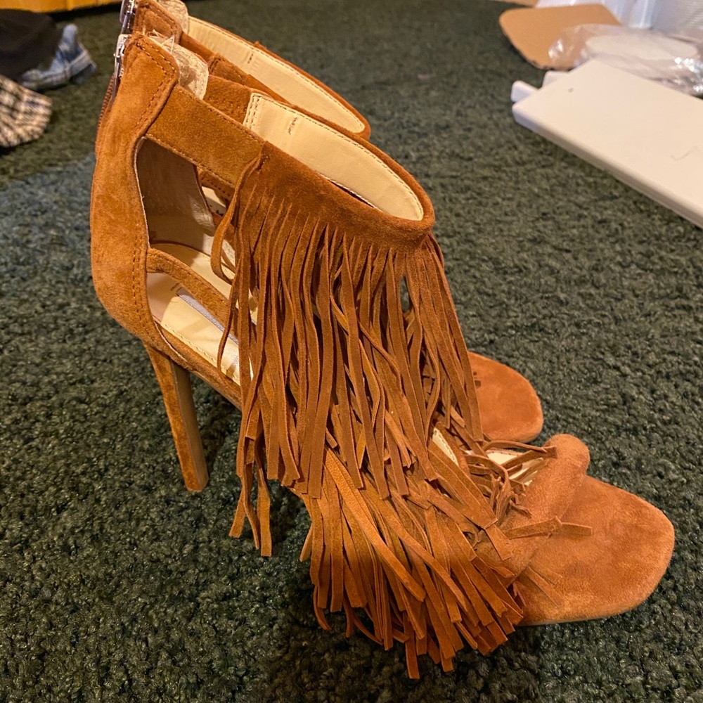 STEVE MADDEN NEVER WORN 2000’s Heels